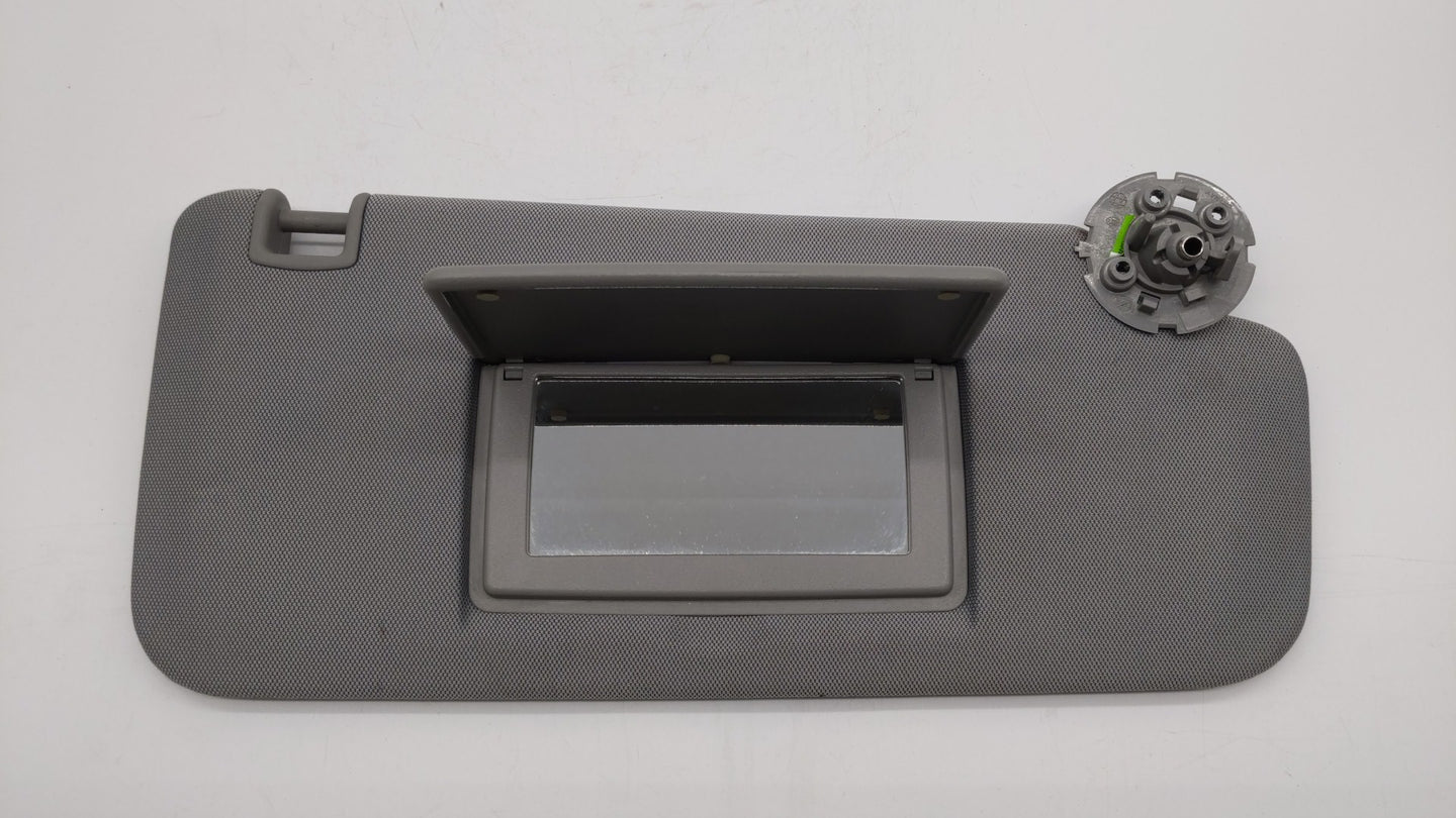 2017-2018 Chevrolet Trax Sun Visor Shade Replacement Passenger Right Mirror Fits Fits 2017 2018 OEM Used Auto Parts - Oemuse