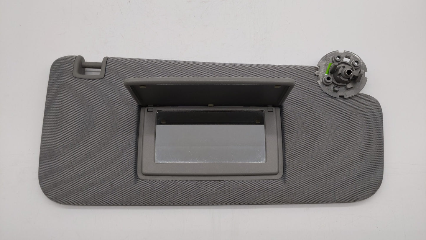 2017-2018 Chevrolet Trax Sun Visor Shade Replacement Passenger Right Mirror Fits Fits 2017 2018 OEM Used Auto Parts - Oemuse