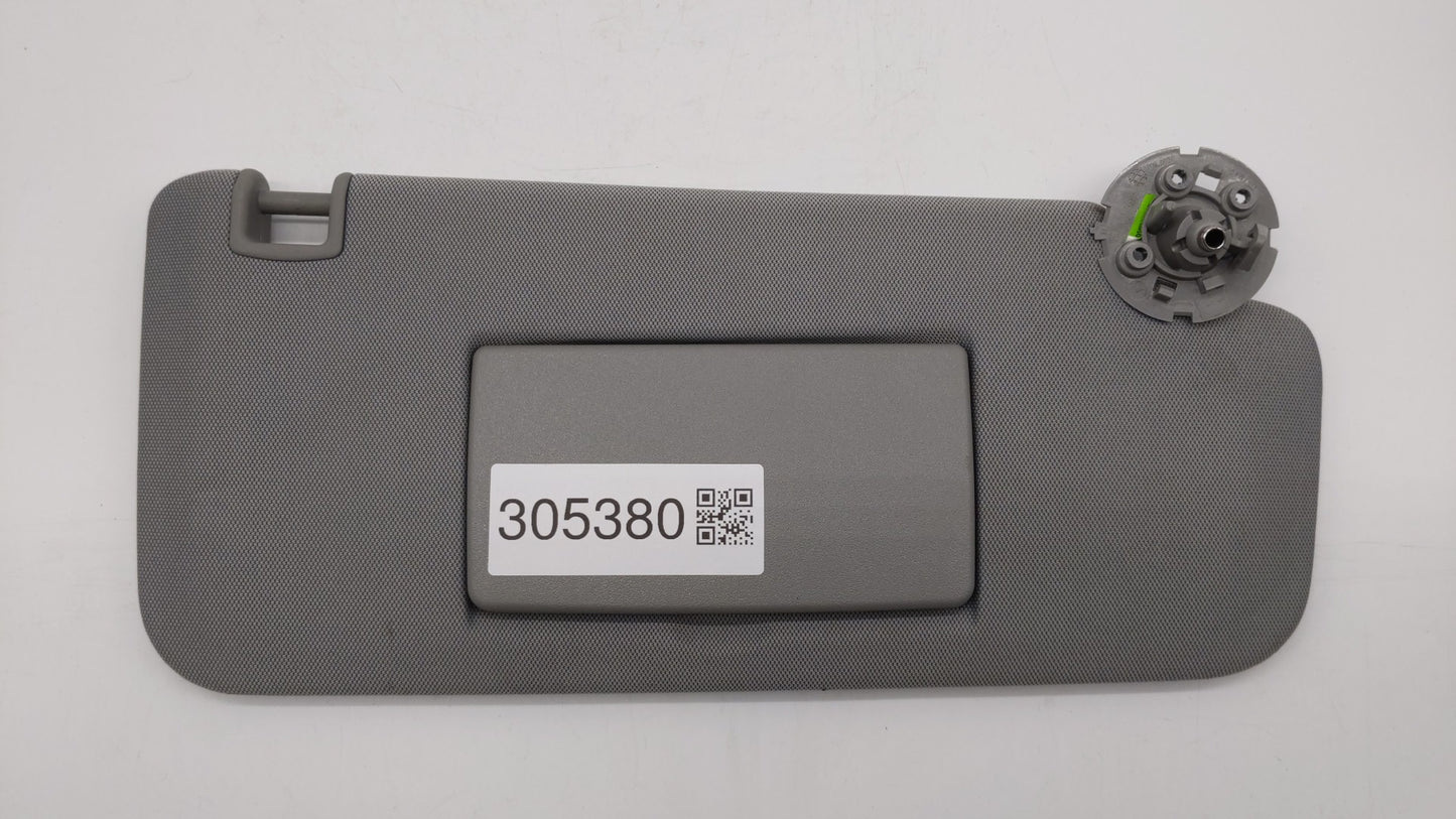 2017-2018 Chevrolet Trax Sun Visor Shade Replacement Passenger Right Mirror Fits Fits 2017 2018 OEM Used Auto Parts - Oemuse