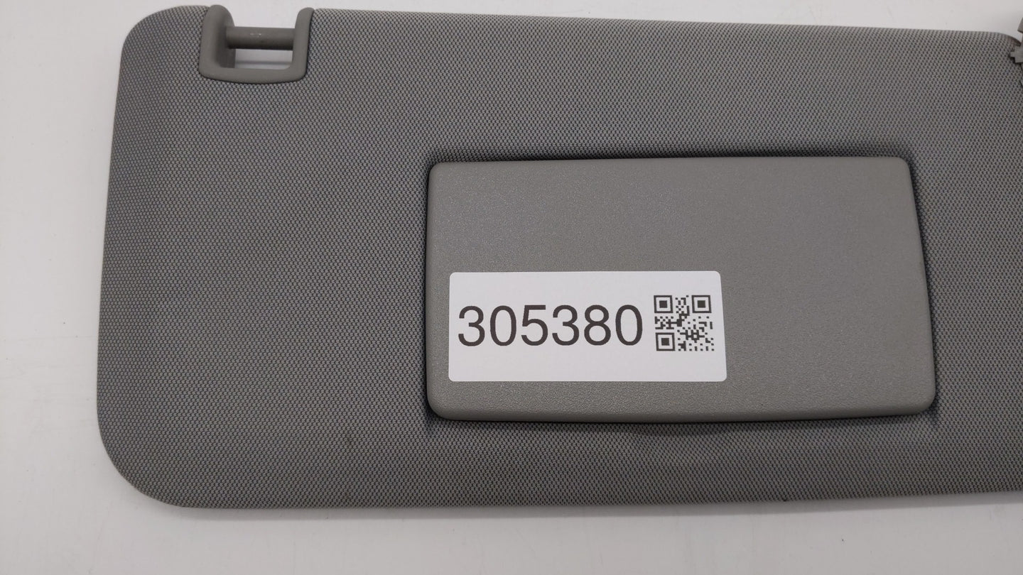 2017-2018 Chevrolet Trax Sun Visor Shade Replacement Passenger Right Mirror Fits Fits 2017 2018 OEM Used Auto Parts - Oemuse