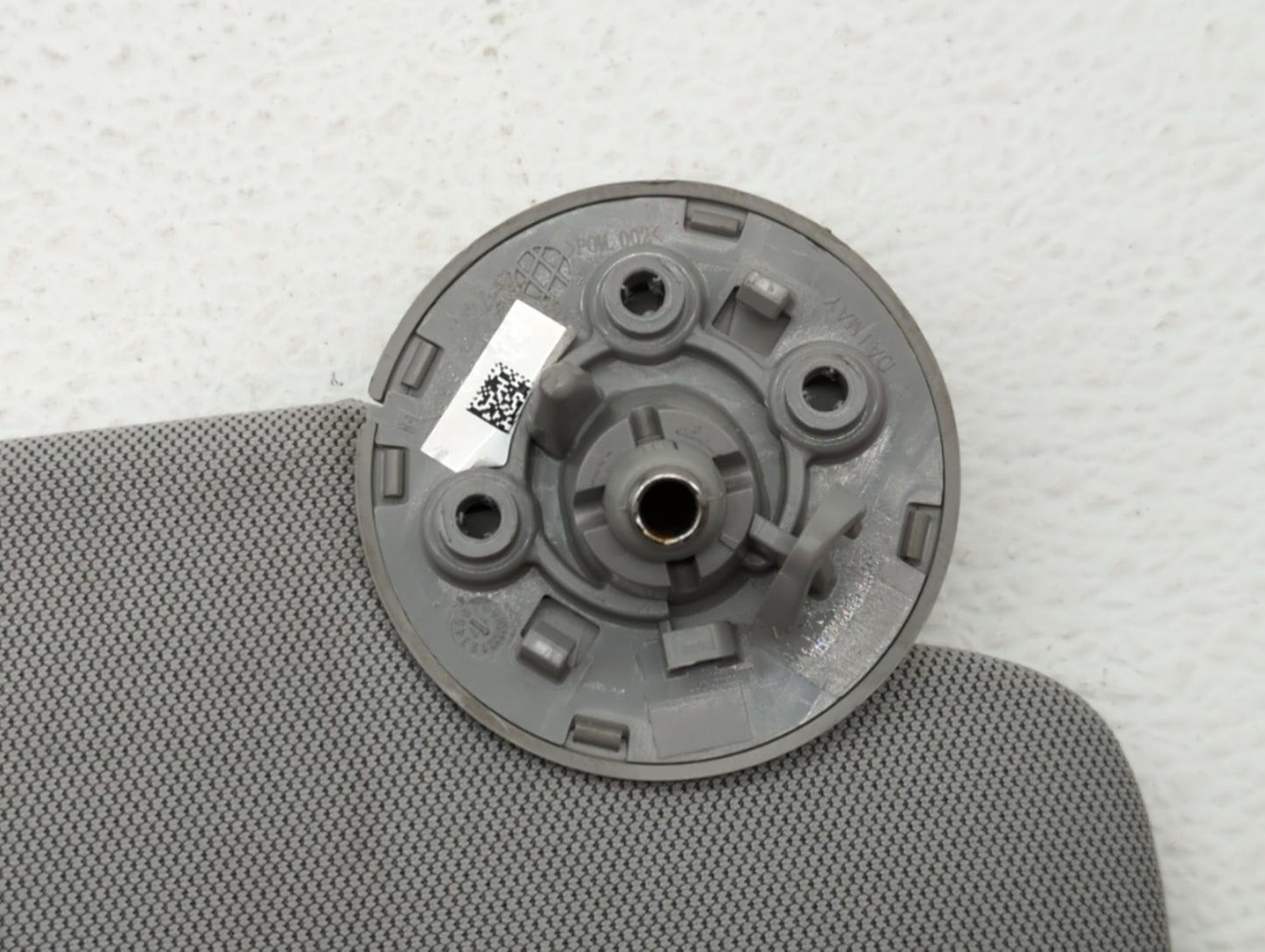 2017-2018 Chevrolet Trax Sun Visor Shade Replacement Passenger Right Mirror Fits Fits 2017 2018 OEM Used Auto Parts - Oemuse