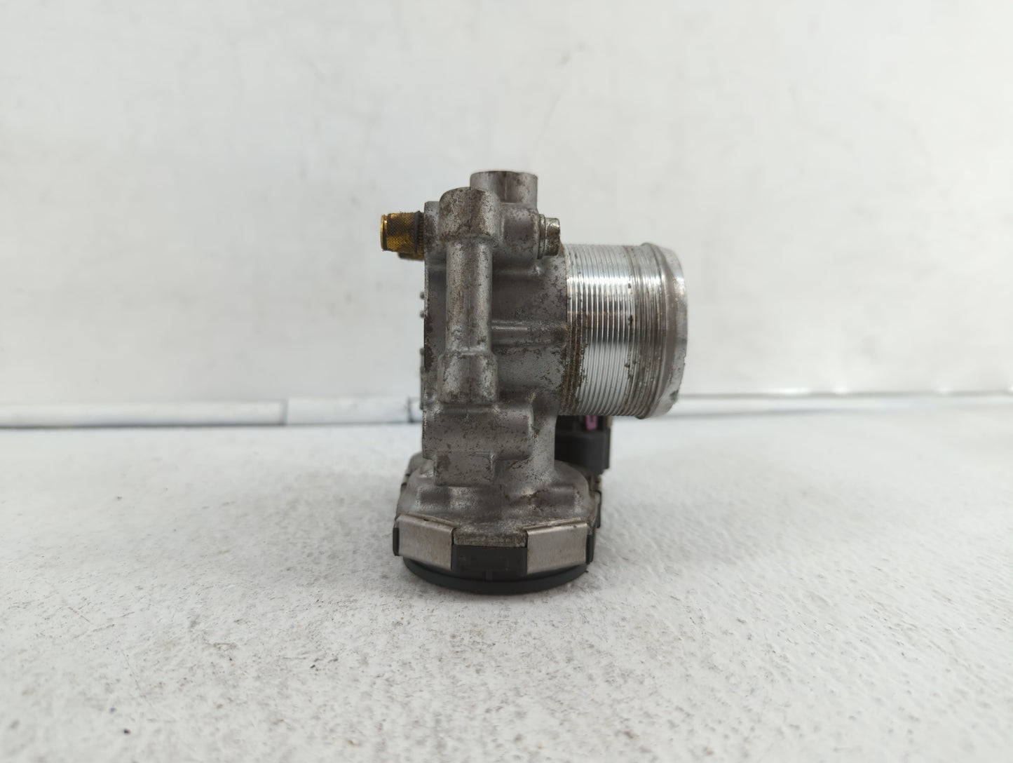 2013-2018 Chevrolet Trax Throttle Body P/N:55581662 12644239AA, 55565489 Fits Fits 2011 2012 2013 2014 2015 2016 2017 2018 2