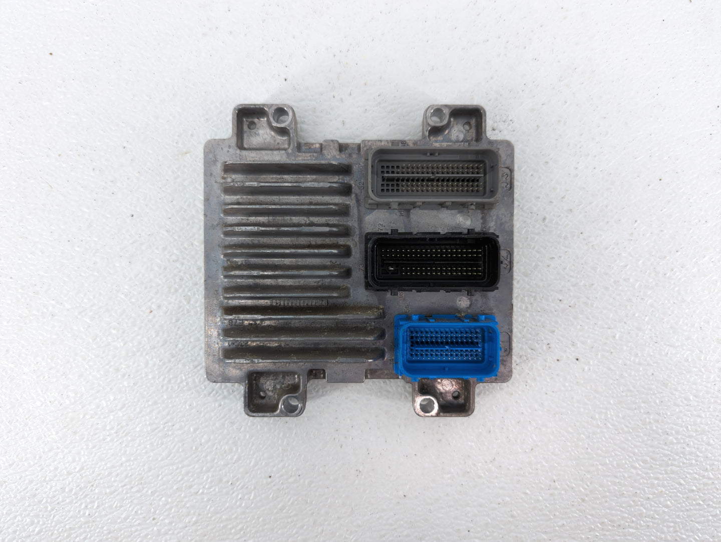 2017-2018 Chevrolet Trax PCM Engine Control Computer ECU ECM PCU OEM P/N:1266898 12697793, 12706635 Fits Fits 2017 2018 2019