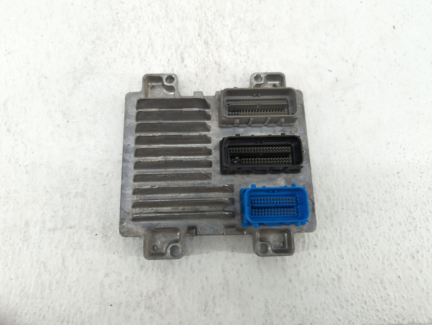 2017-2018 Chevrolet Trax PCM Engine Control Computer ECU ECM PCU OEM P/N:12692201 12679097, 12685776 Fits Fits 2017 2018 201