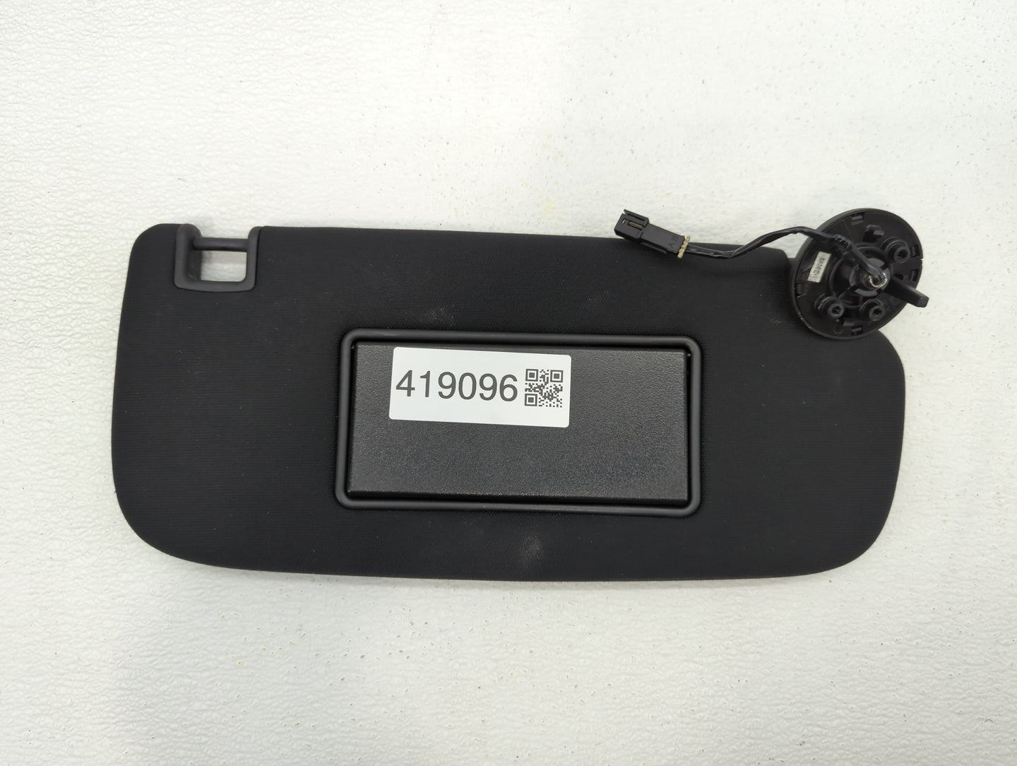 2017-2021 Chevrolet Trax Sun Visor Shade Replacement Passenger Right Mirror Fits Fits 2017 2018 2019 2020 2021 OEM Used Auto