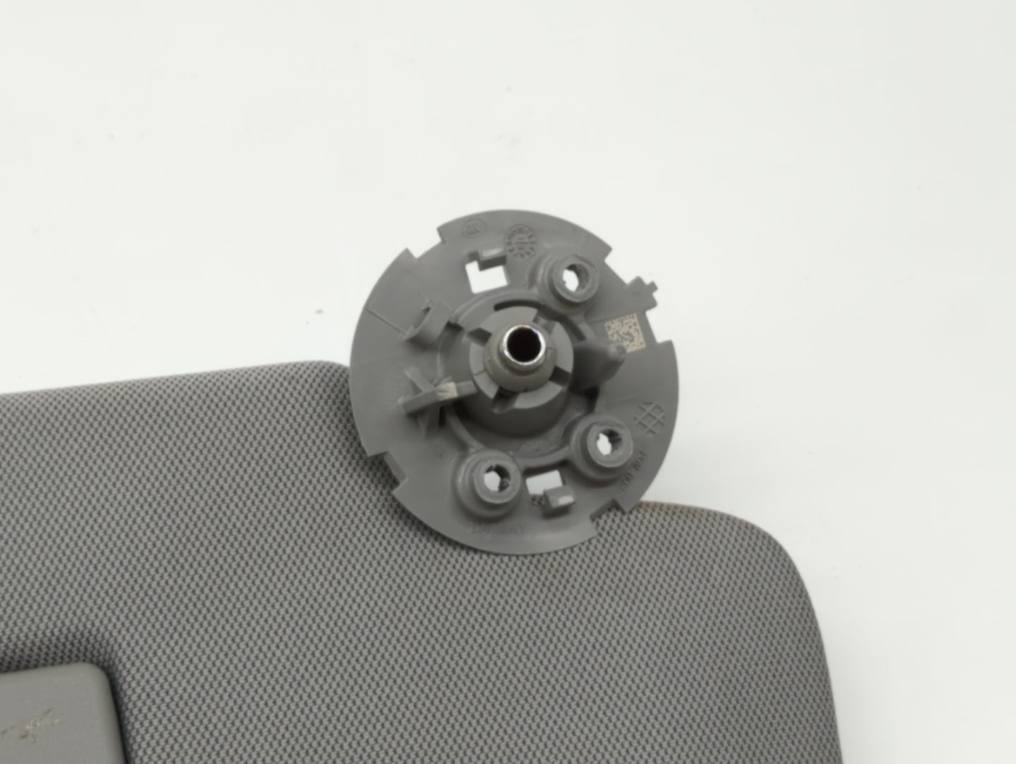 2017-2021 Chevrolet Trax Sun Visor Shade Replacement Passenger Right Mirror Fits Fits 2017 2018 2019 2020 2021 OEM Used Auto