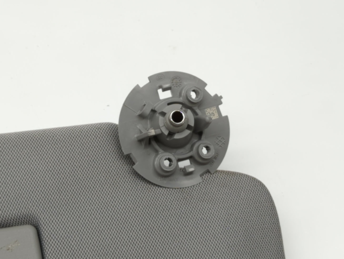 2017-2021 Chevrolet Trax Sun Visor Shade Replacement Passenger Right Mirror Fits Fits 2017 2018 2019 2020 2021 OEM Used Auto