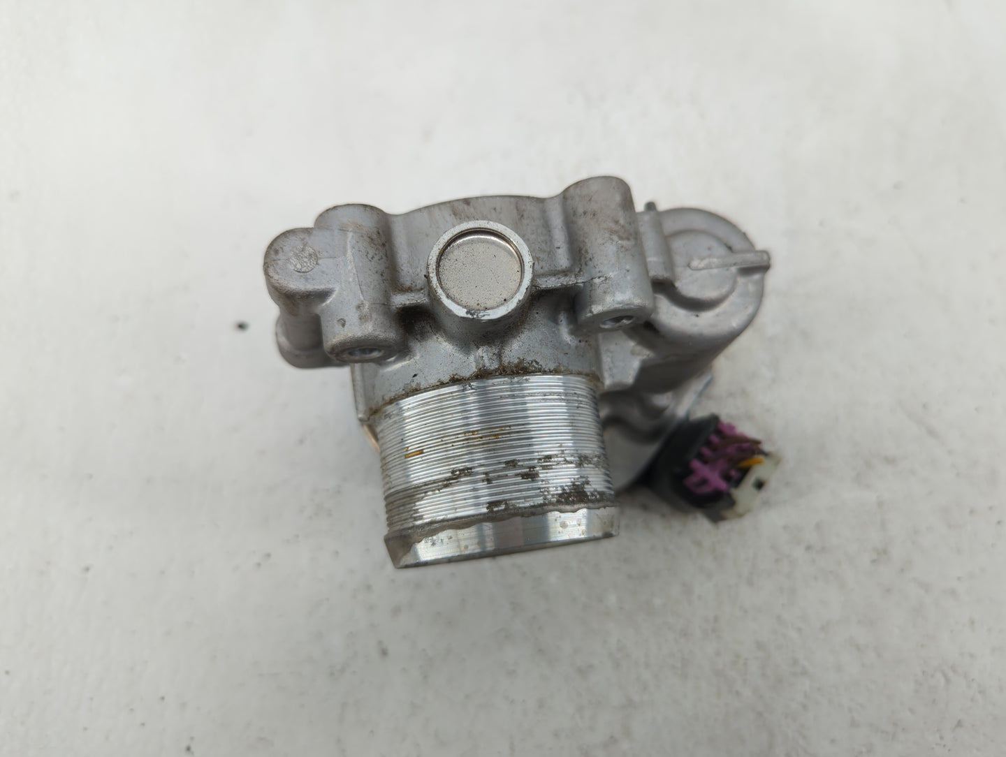 2018 Chevrolet Trax Throttle Body P/N:55565489 12632101CA Fits Fits 2012 2013 2014 2015 OEM Used Auto Parts - Oemusedautopar