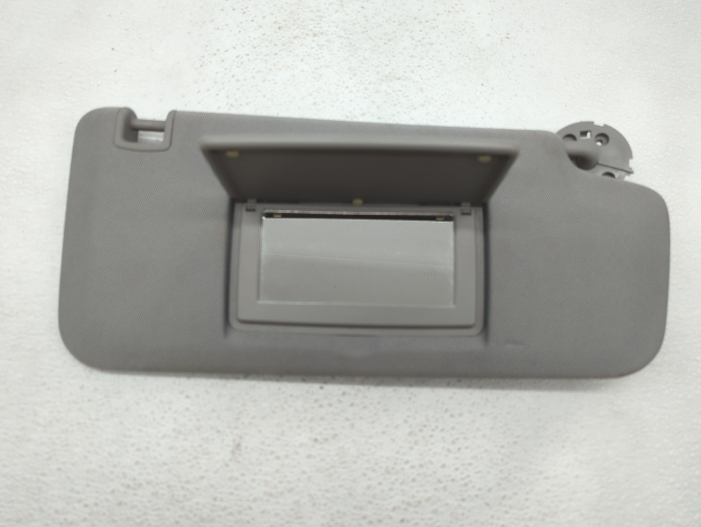 2017-2021 Chevrolet Trax Sun Visor Shade Replacement Passenger Right Mirror Fits Fits 2017 2018 2019 2020 2021 OEM Used Auto