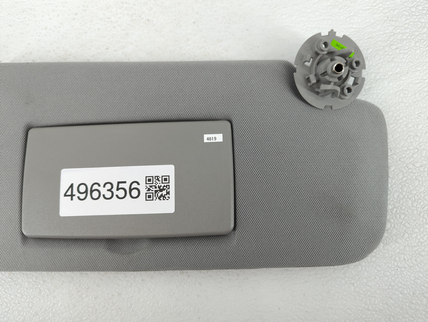 2017-2021 Chevrolet Trax Sun Visor Shade Replacement Passenger Right Mirror Fits Fits 2017 2018 2019 2020 2021 OEM Used Auto