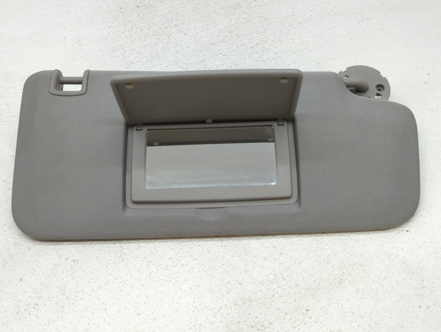 2017-2021 Chevrolet Trax Sun Visor Shade Replacement Passenger Right Mirror Fits Fits 2017 2018 2019 2020 2021 OEM Used Auto