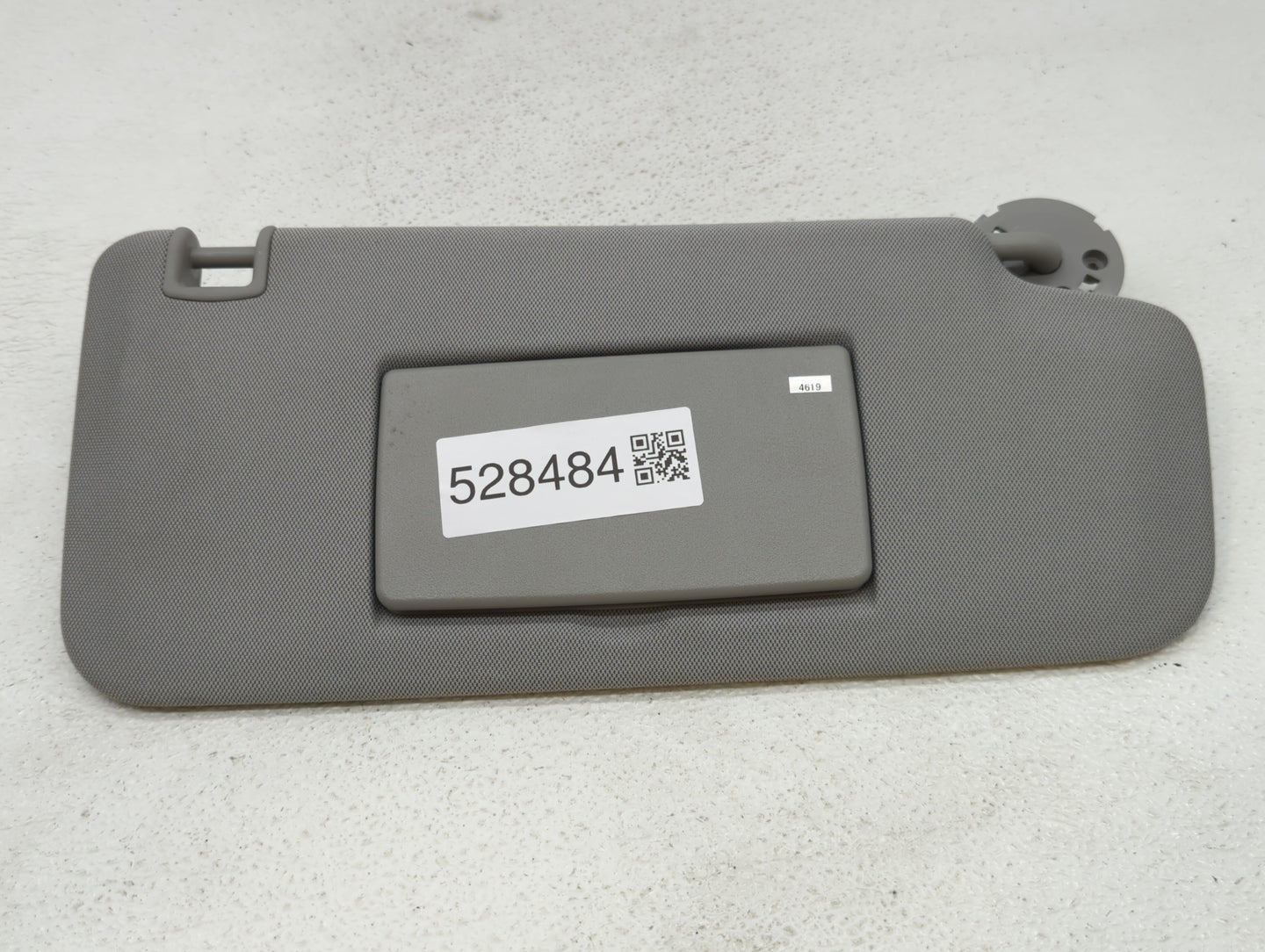 2017-2021 Chevrolet Trax Sun Visor Shade Replacement Passenger Right Mirror Fits Fits 2017 2018 2019 2020 2021 OEM Used Auto