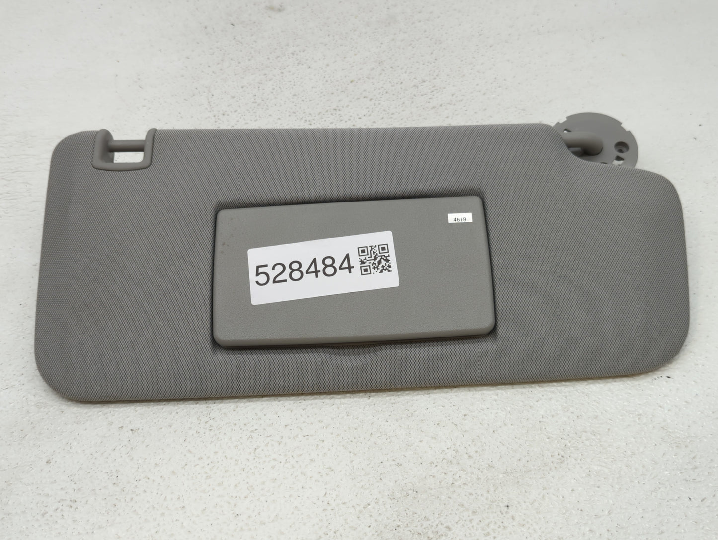 2017-2021 Chevrolet Trax Sun Visor Shade Replacement Passenger Right Mirror Fits Fits 2017 2018 2019 2020 2021 OEM Used Auto