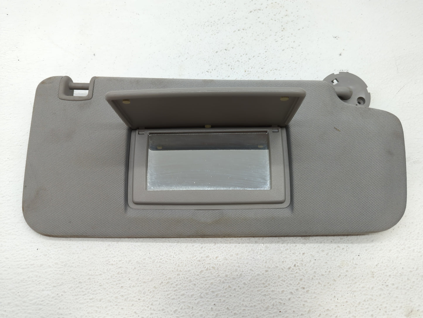 2017-2021 Chevrolet Trax Sun Visor Shade Replacement Passenger Right Mirror Fits Fits 2017 2018 2019 2020 2021 OEM Used Auto