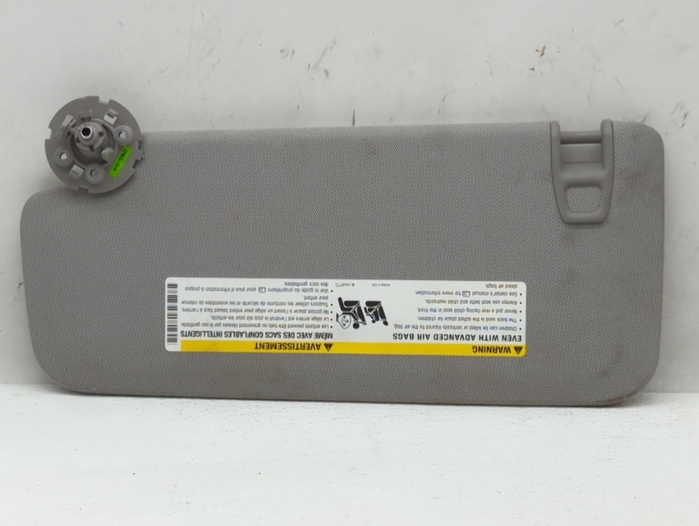 2017-2021 Chevrolet Trax Sun Visor Shade Replacement Passenger Right Mirror Fits Fits 2017 2018 2019 2020 2021 OEM Used Auto