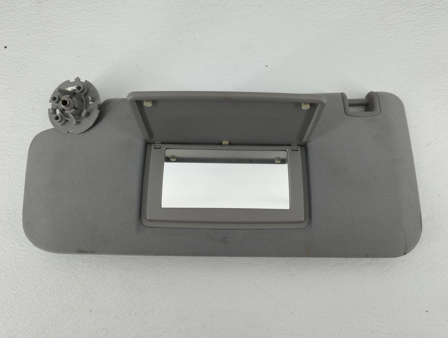 2017-2021 Chevrolet Trax Sun Visor Shade Replacement Driver Left Mirror Fits Fits 2017 2018 2019 2020 2021 OEM Used Auto Par