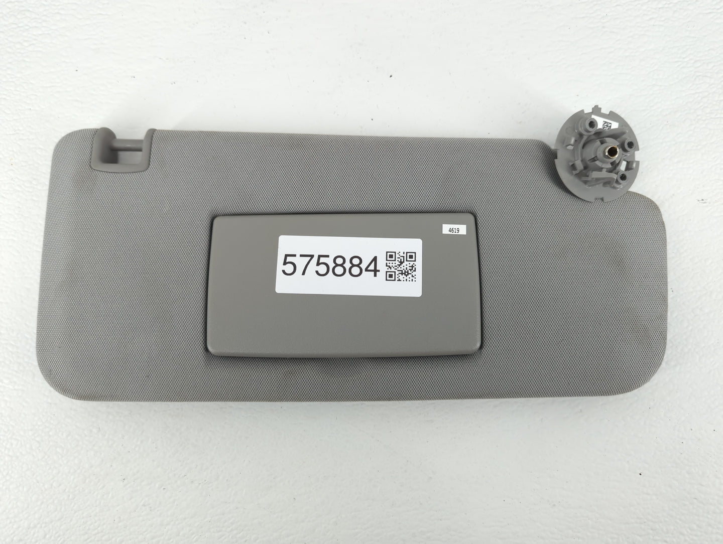 2017-2021 Chevrolet Trax Sun Visor Shade Replacement Passenger Right Mirror Fits Fits 2017 2018 2019 2020 2021 OEM Used Auto