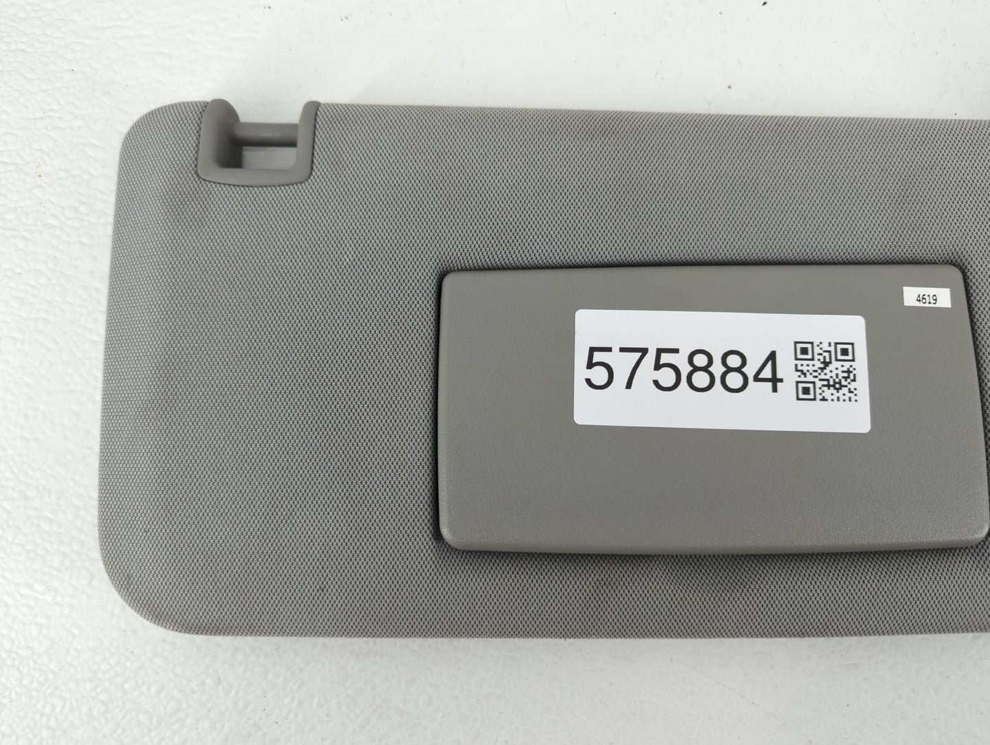 2017-2021 Chevrolet Trax Sun Visor Shade Replacement Passenger Right Mirror Fits Fits 2017 2018 2019 2020 2021 OEM Used Auto