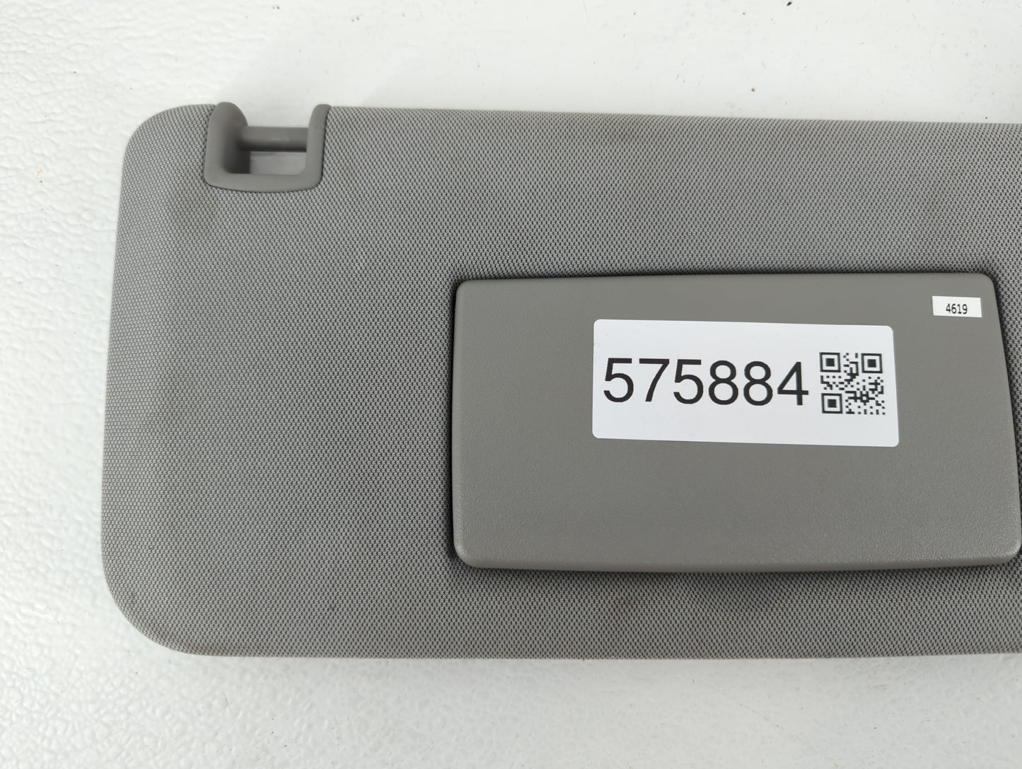 2017-2021 Chevrolet Trax Sun Visor Shade Replacement Passenger Right Mirror Fits Fits 2017 2018 2019 2020 2021 OEM Used Auto