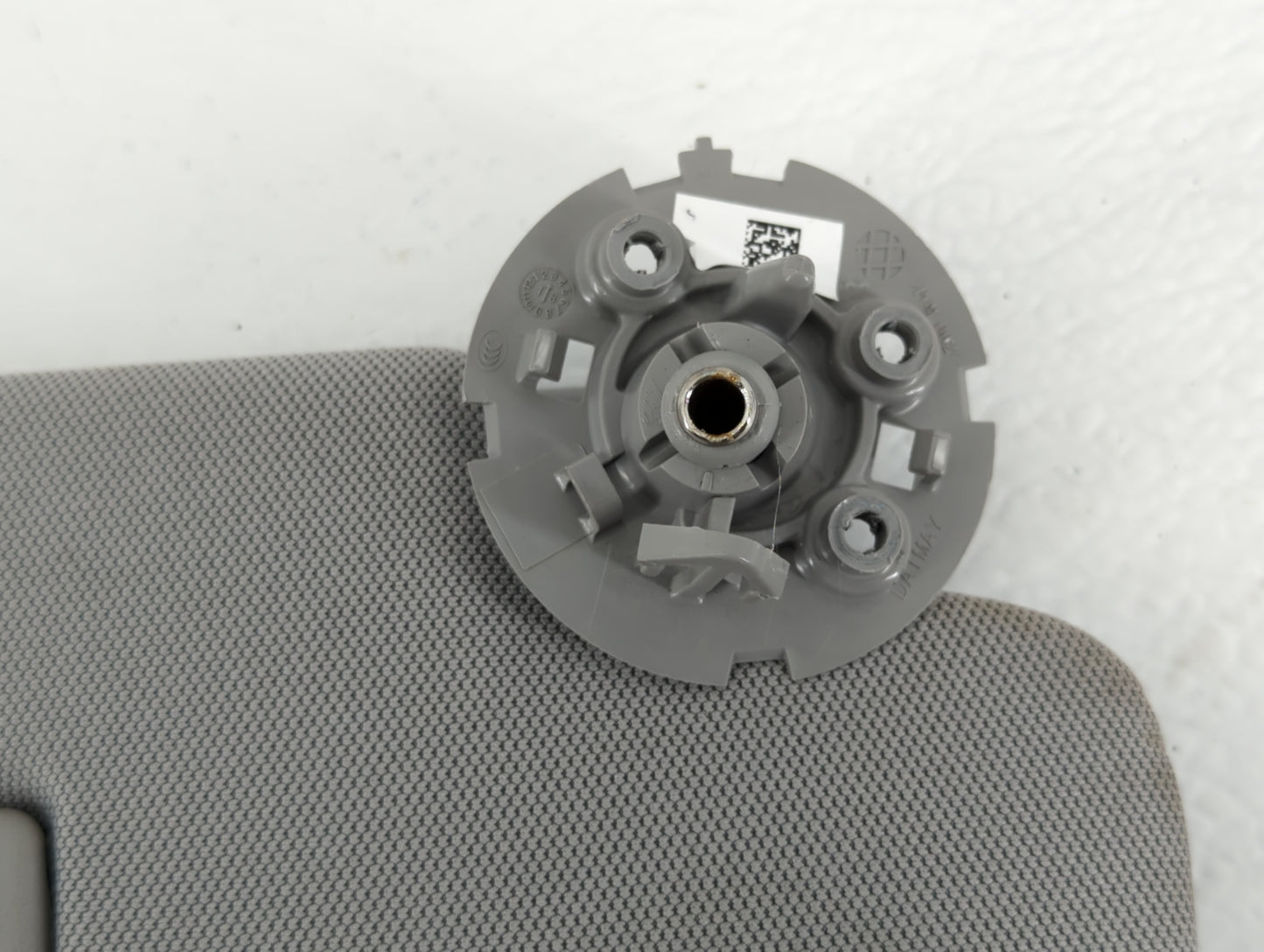 2017-2021 Chevrolet Trax Sun Visor Shade Replacement Passenger Right Mirror Fits Fits 2017 2018 2019 2020 2021 OEM Used Auto