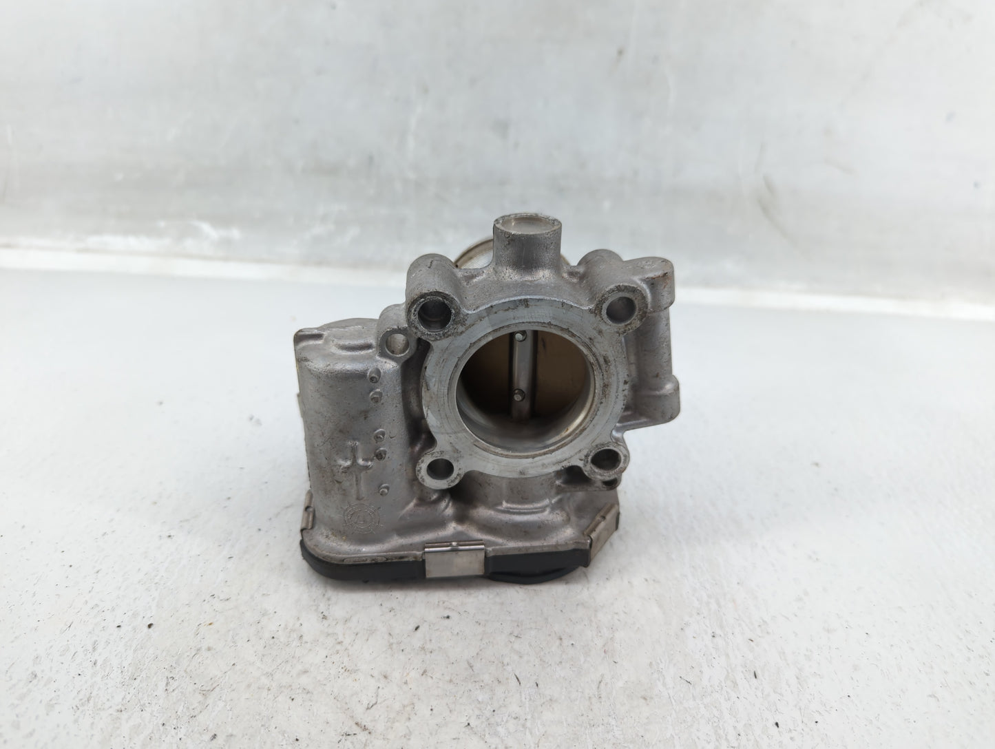 2013-2021 Chevrolet Trax Throttle Body P/N:55565489 Fits Fits 2011 2012 2013 2014 2015 2016 2017 2018 2019 2020 2021 OEM Use