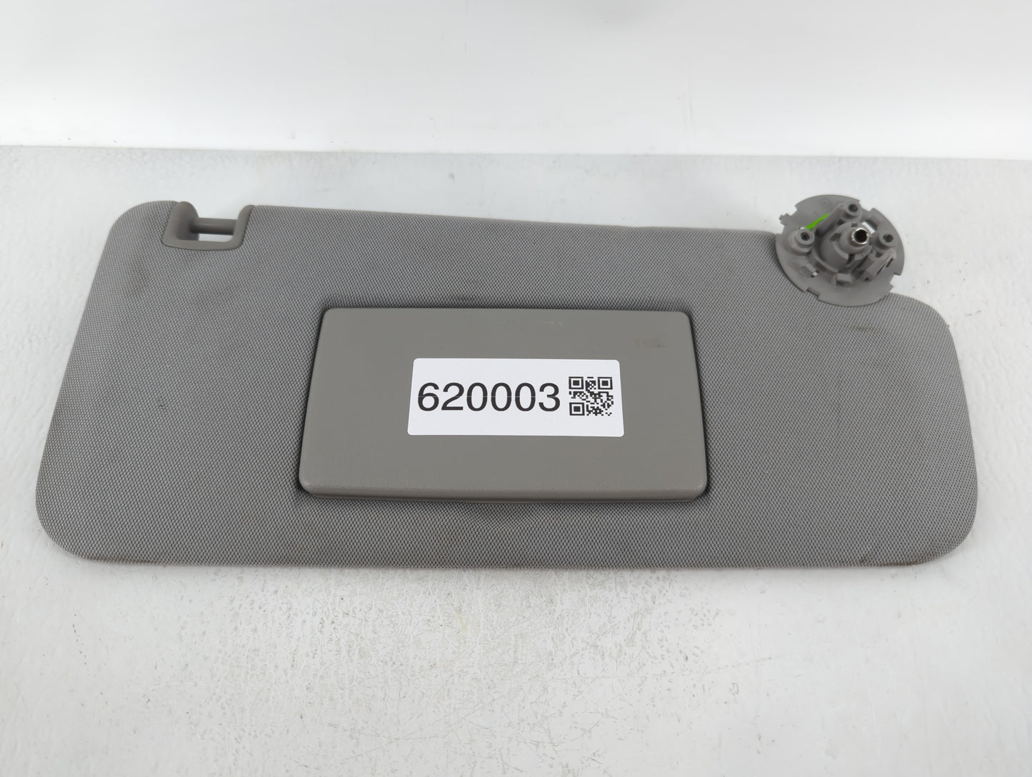 2017-2021 Chevrolet Trax Sun Visor Shade Replacement Passenger Right Mirror Fits Fits 2017 2018 2019 2020 2021 OEM Used Auto