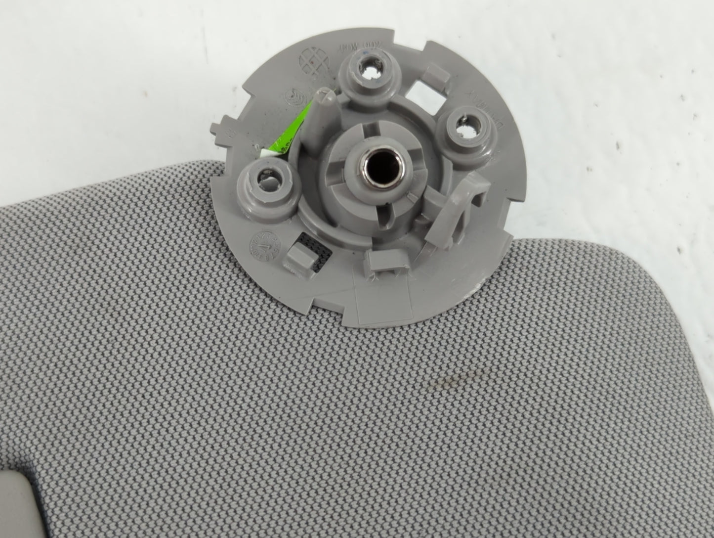 2017-2021 Chevrolet Trax Sun Visor Shade Replacement Passenger Right Mirror Fits Fits 2017 2018 2019 2020 2021 OEM Used Auto