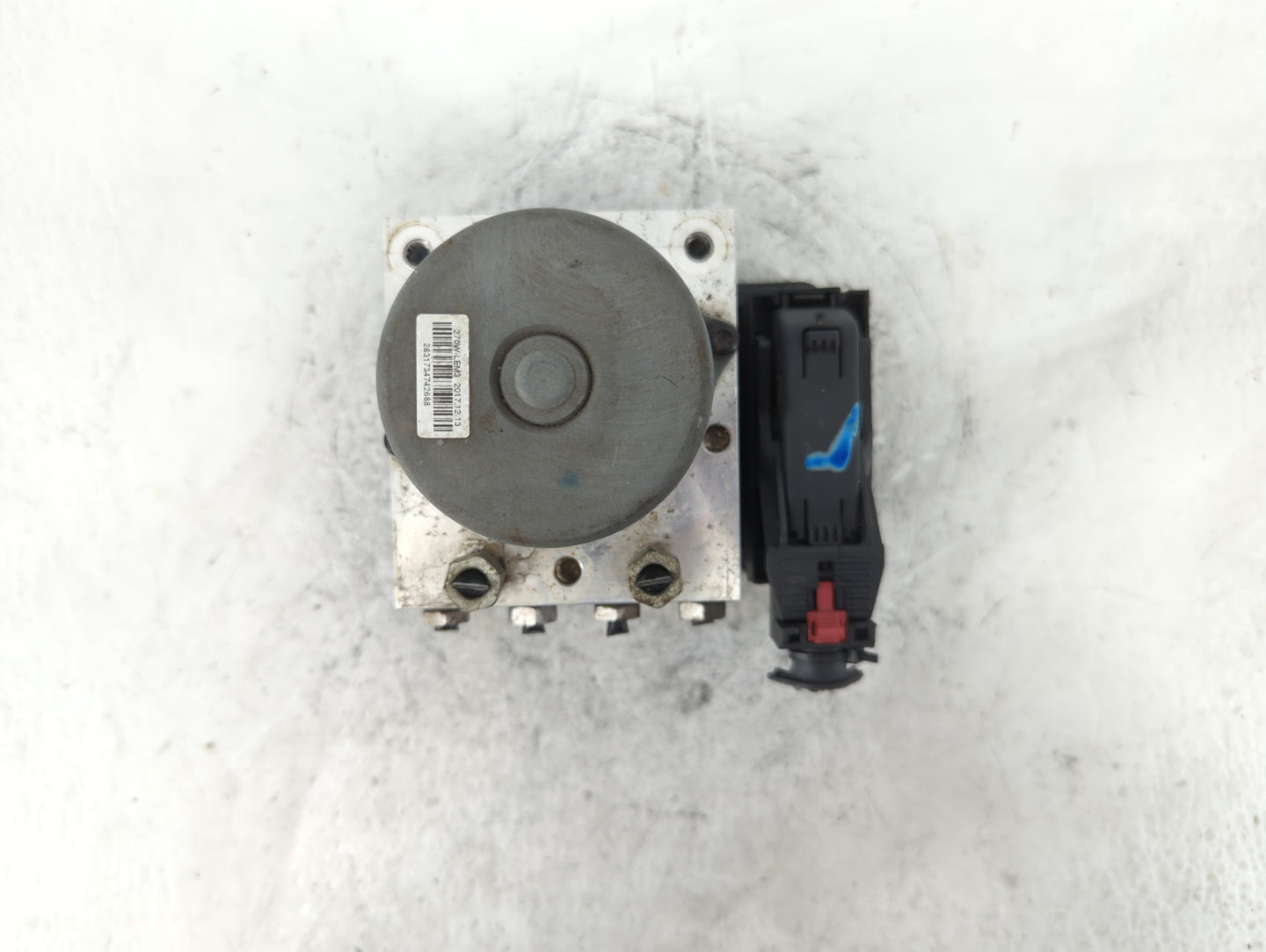 2017-2021 Chevrolet Trax ABS Pump Control Module Replacement P/N:42643519 Fits Fits 2017 2018 2019 2020 2021 OEM Used Auto P