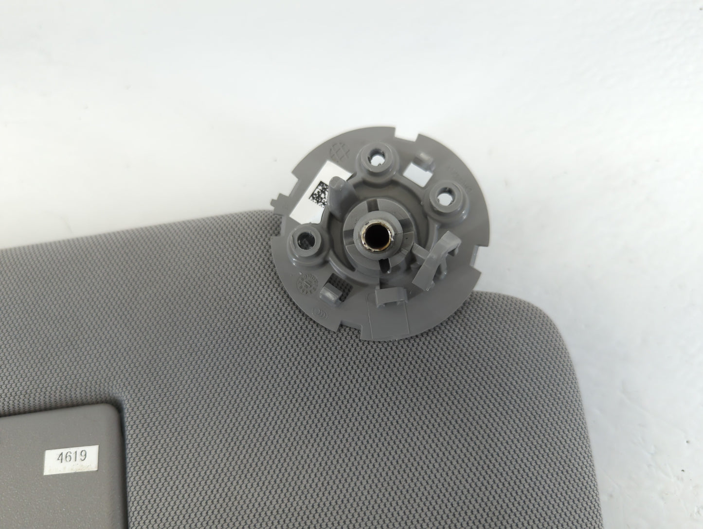 2017-2021 Chevrolet Trax Sun Visor Shade Replacement Passenger Right Mirror Fits Fits 2017 2018 2019 2020 2021 OEM Used Auto