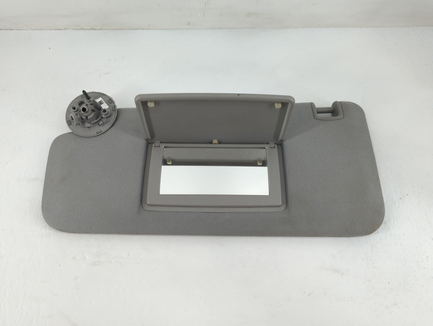 2017-2021 Chevrolet Trax Sun Visor Shade Replacement Driver Left Mirror Fits Fits 2017 2018 2019 2020 2021 OEM Used Auto Par