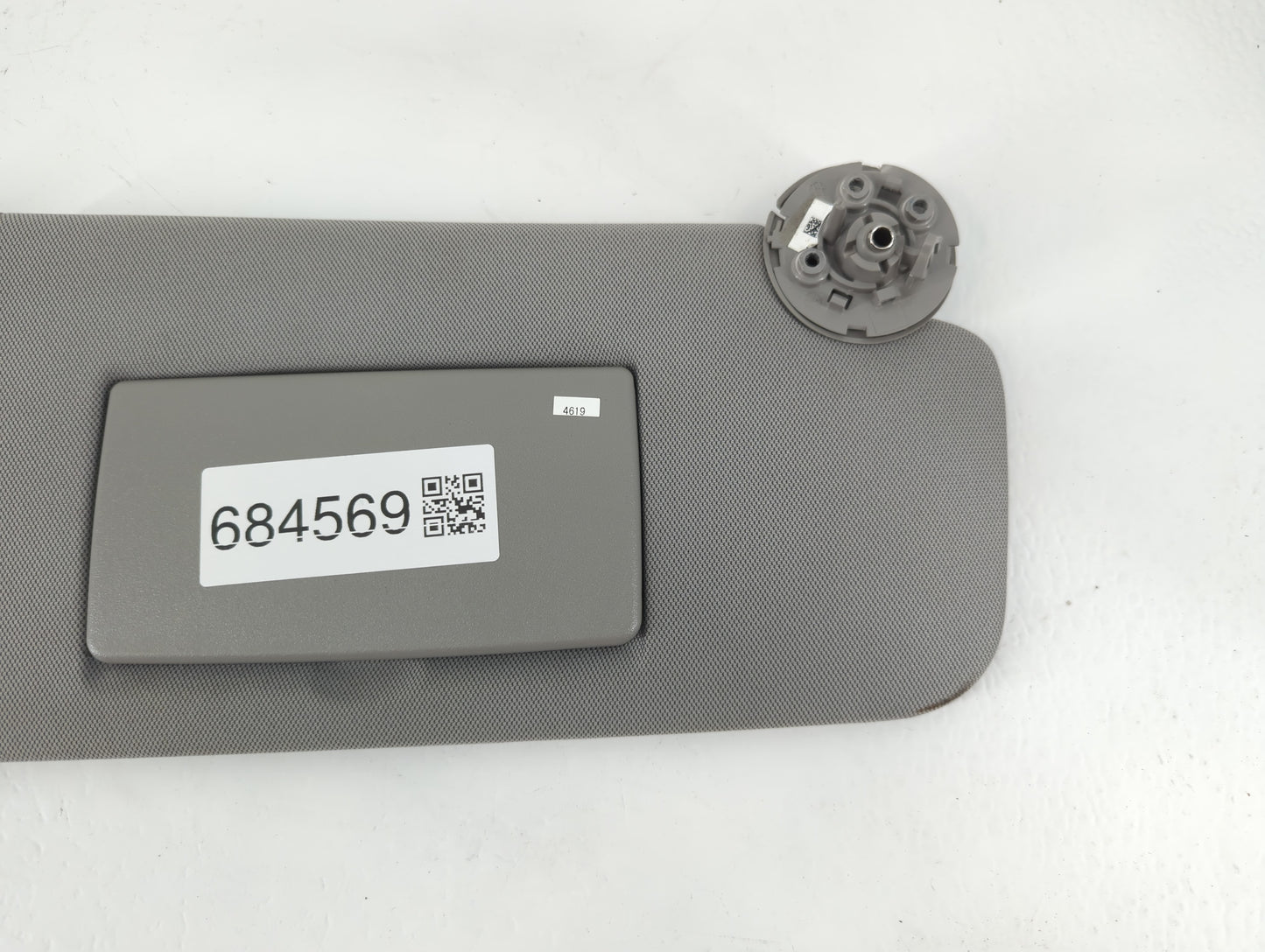 2017-2021 Chevrolet Trax Sun Visor Shade Replacement Passenger Right Mirror Fits Fits 2017 2018 2019 2020 2021 OEM Used Auto