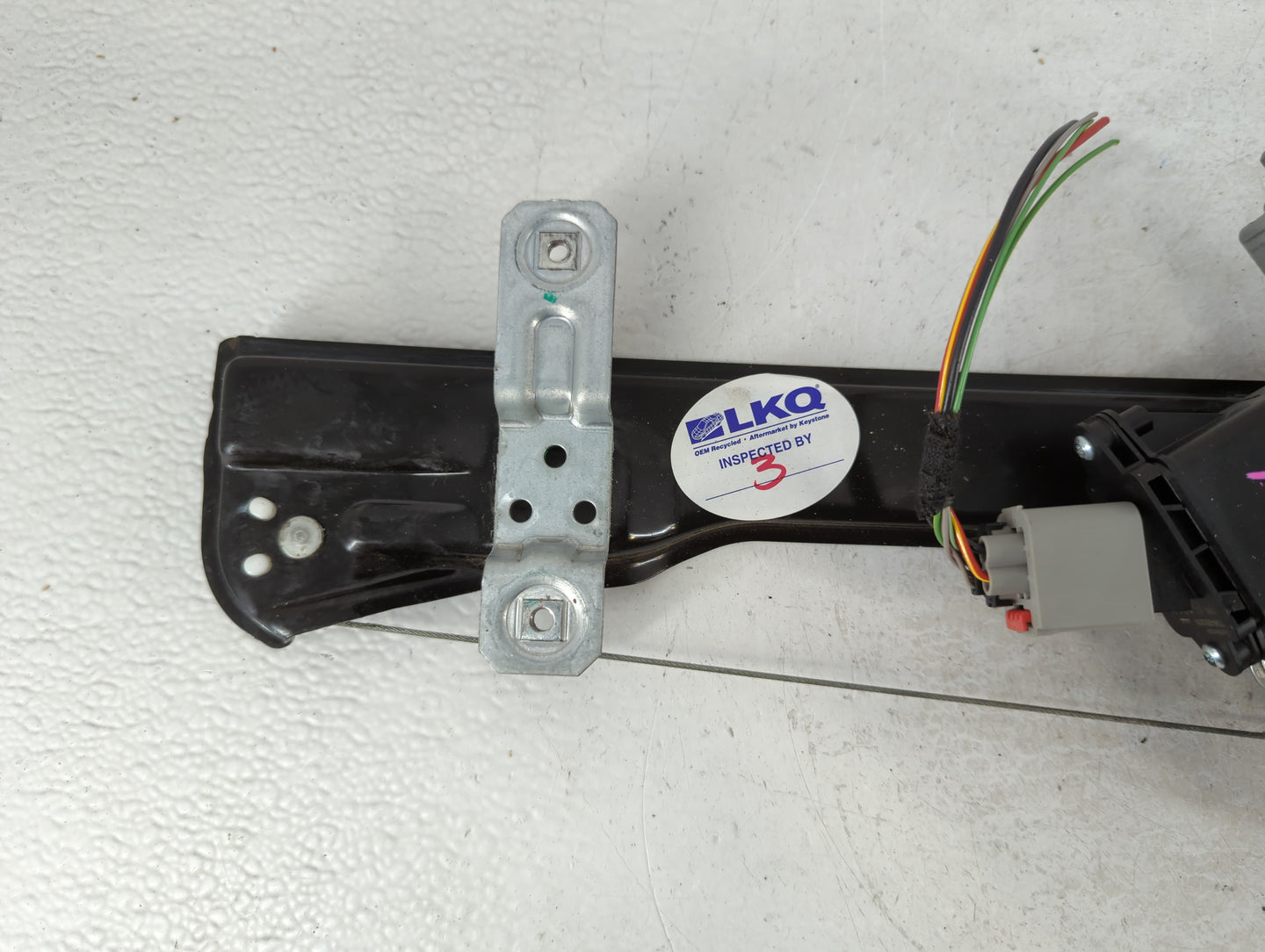 2013-2021 Chevrolet Trax Driver Left Front Window Regulator 723886 - Oemusedautoparts1.com