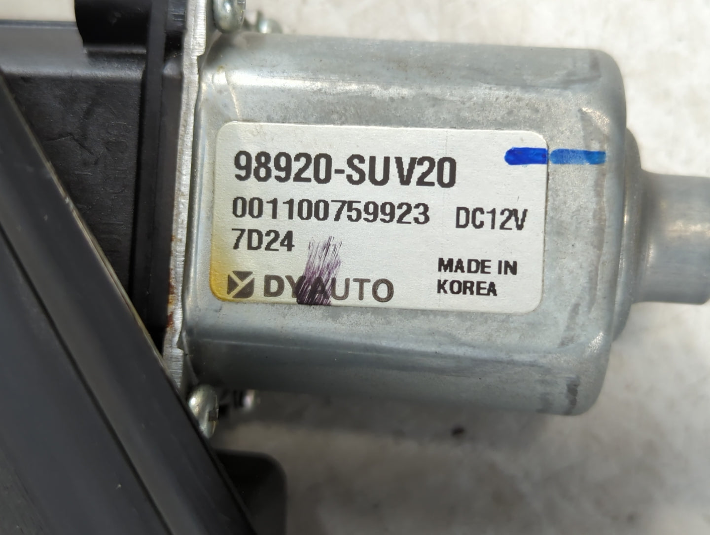 2013-2021 Chevrolet Trax Driver Left Front Window Regulator 723886 - Oemusedautoparts1.com