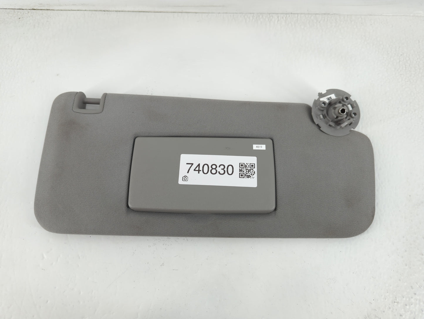 2017-2021 Chevrolet Trax Sun Visor Shade Replacement Passenger Right Mirror Fits Fits 2017 2018 2019 2020 2021 OEM Used Auto