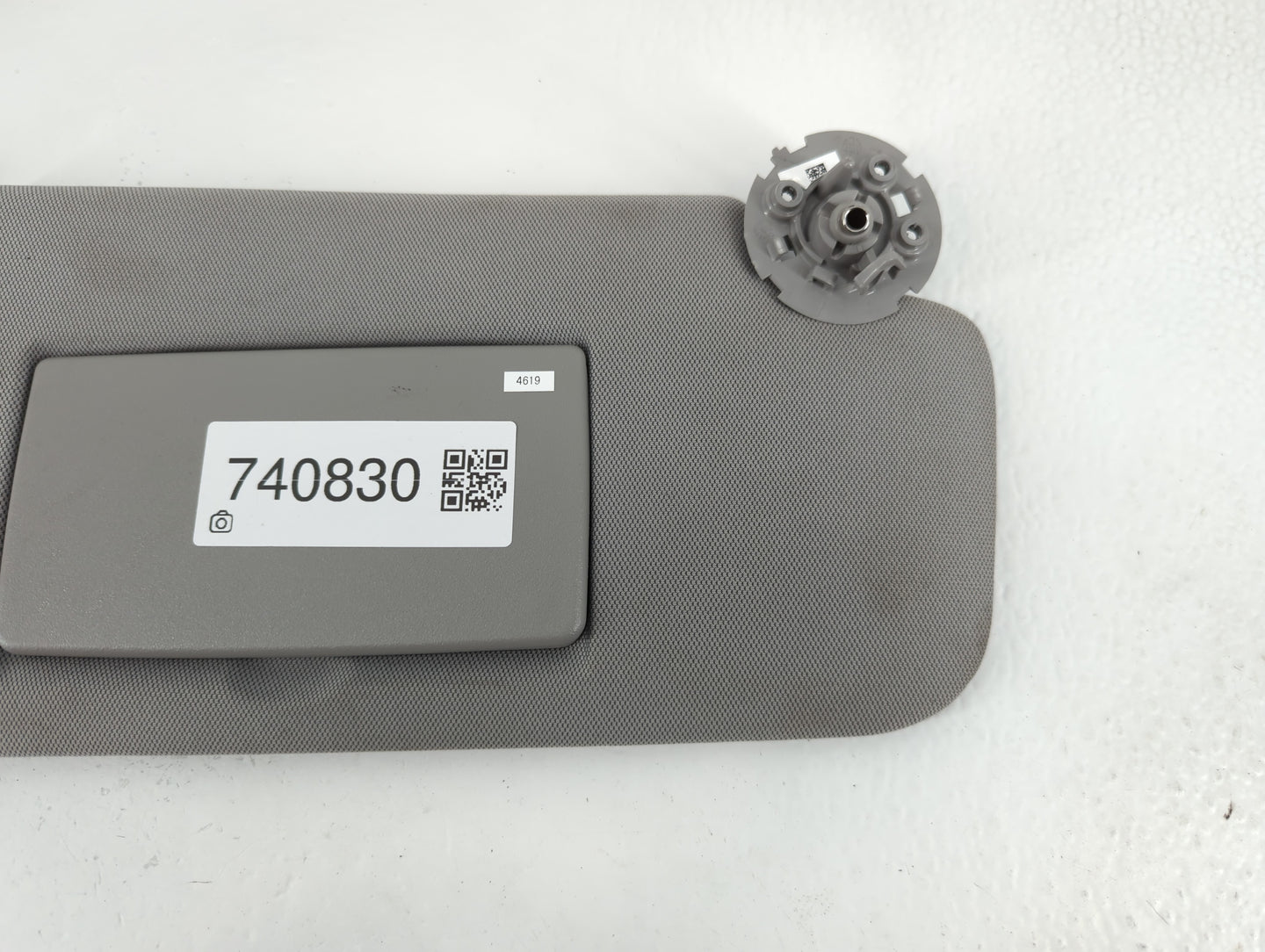 2017-2021 Chevrolet Trax Sun Visor Shade Replacement Passenger Right Mirror Fits Fits 2017 2018 2019 2020 2021 OEM Used Auto