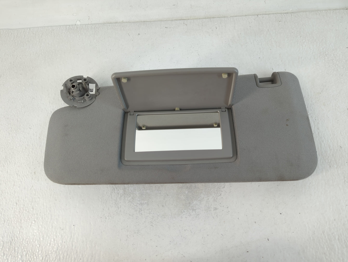 2017-2021 Chevrolet Trax Sun Visor Shade Replacement Driver Left Mirror Fits Fits 2017 2018 2019 2020 2021 OEM Used Auto Par