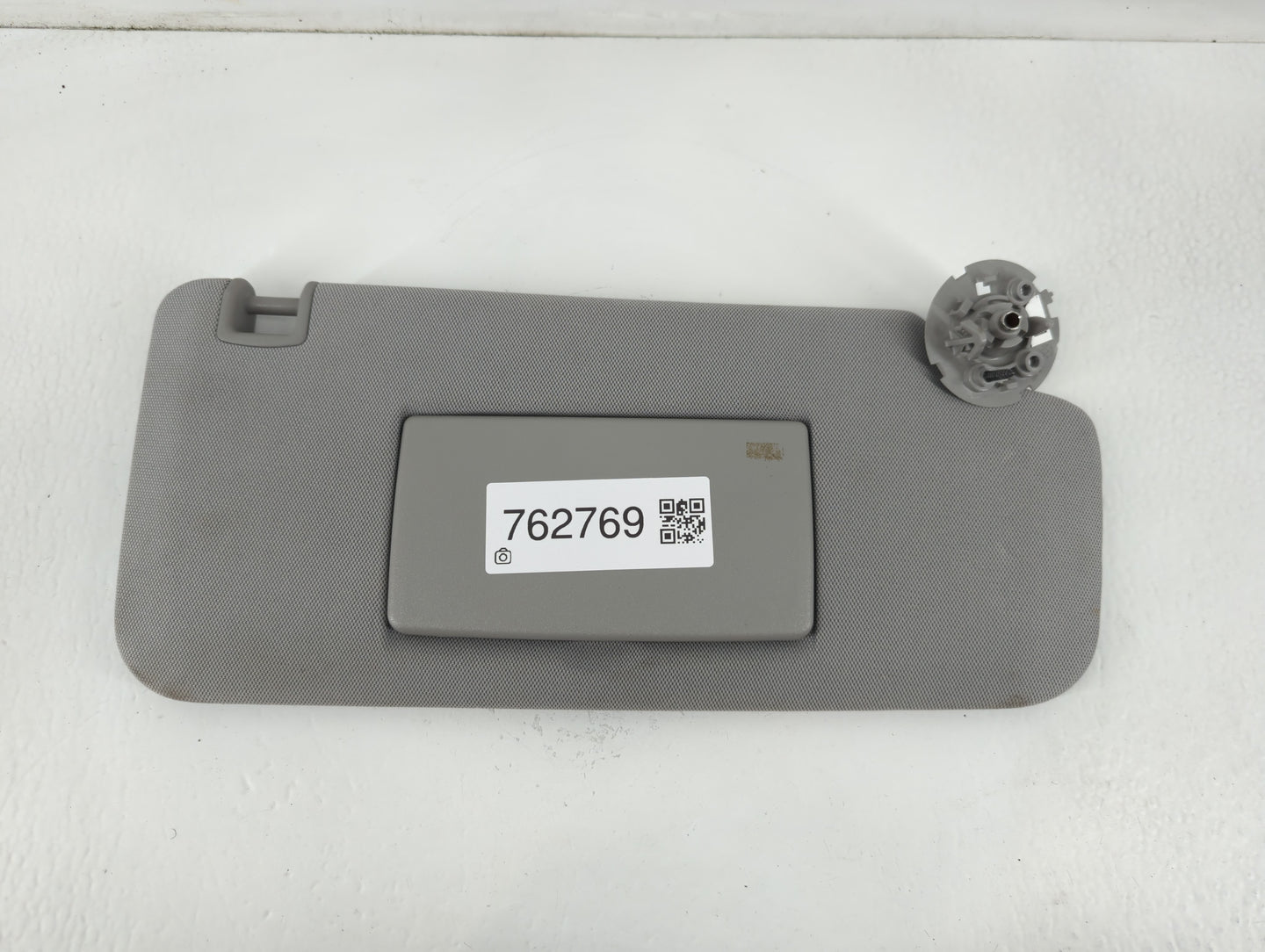 2017-2021 Chevrolet Trax Sun Visor Shade Replacement Passenger Right Mirror Fits Fits 2017 2018 2019 2020 2021 OEM Used Auto