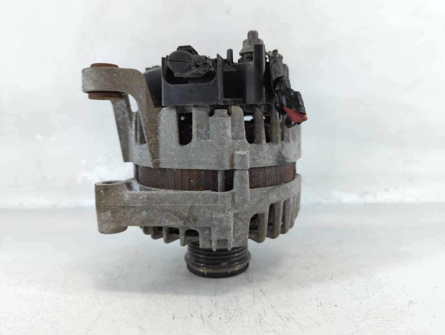 2013-2021 Chevrolet Trax Alternator Replacement Generator Charging Assembly Engine OEM P/N:13597226 Fits OEM Used Auto Parts