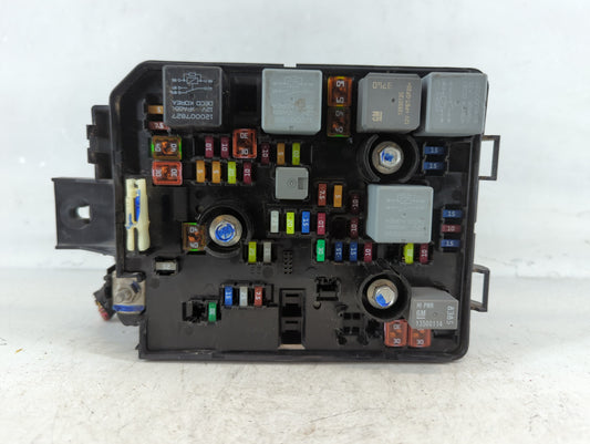 2018-2021 Chevrolet Trax Fusebox Fuse Box Panel Relay Module P/N:C0001742 42588098 Fits Fits 2018 2019 2020 2021 OEM Used Auto Parts