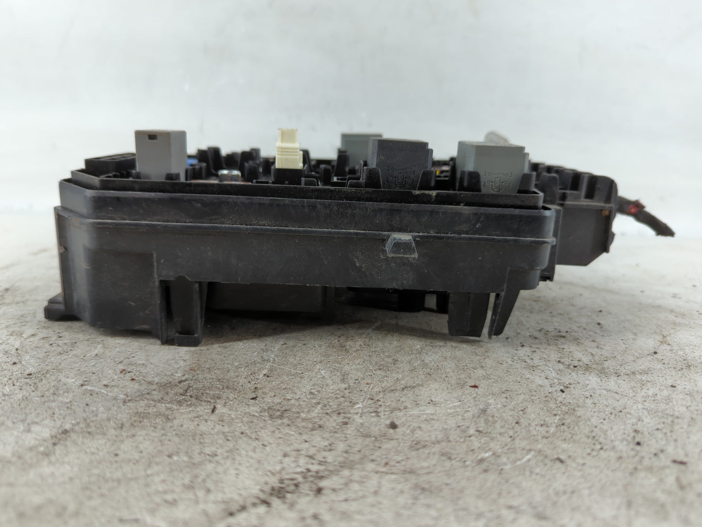 2016-2018 Chevrolet Volt Fusebox Fuse Box Panel Relay Module P/N:8406065 PA6-GF10GB2, DPN15514069 Fits Fits 2016 2017 2018 O