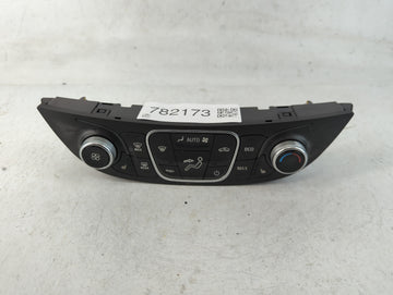 2018 Chevrolet Volt Climate Control Module Temperature AC/Heater Replacement P/N:84413272 Fits OEM Used Auto Parts - Oemused
