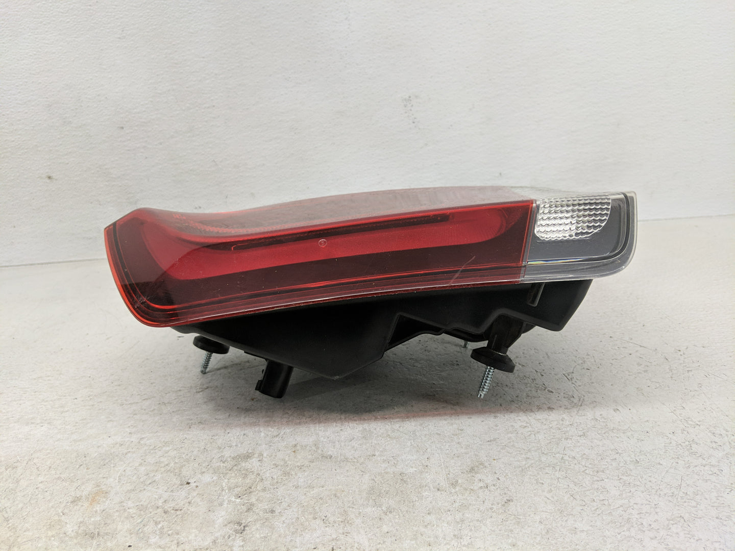 2018 Chrysler 300 Tail Light Assembly Driver Left OEM P/N:68225359AC Fits OEM Used Auto Parts - Oemusedautoparts1.com