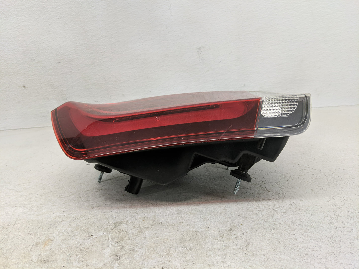 2018 Chrysler 300 Tail Light Assembly Driver Left OEM P/N:68225359AC Fits OEM Used Auto Parts - Oemusedautoparts1.com