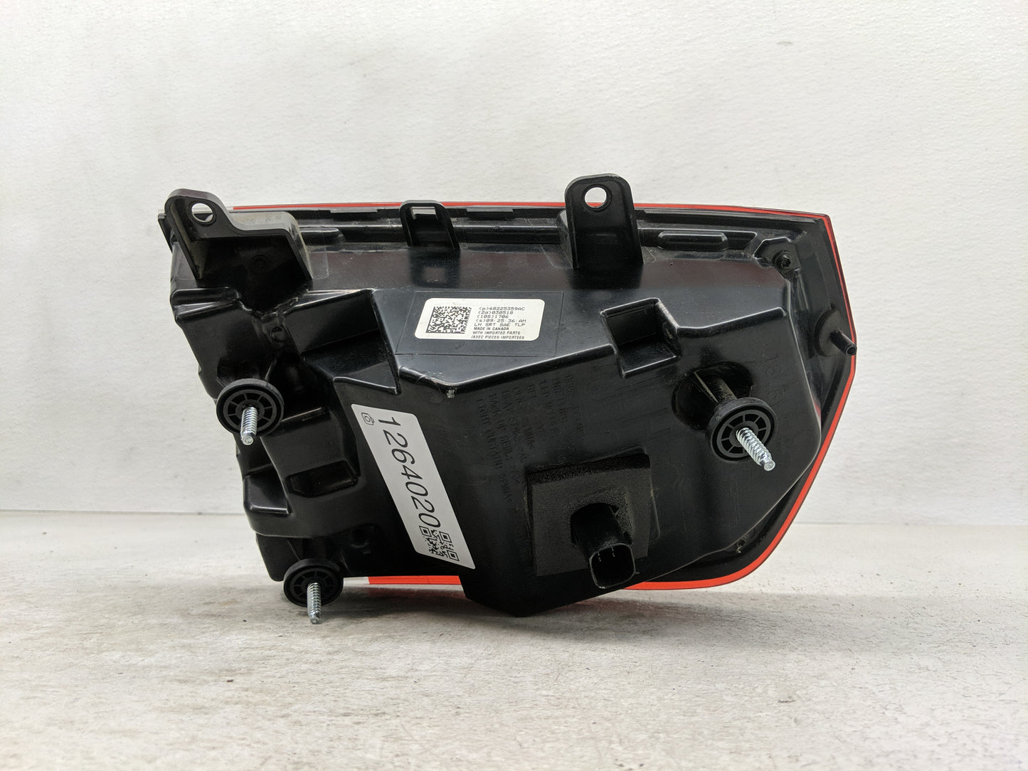 2018 Chrysler 300 Tail Light Assembly Driver Left OEM P/N:68225359AC Fits OEM Used Auto Parts - Oemusedautoparts1.com