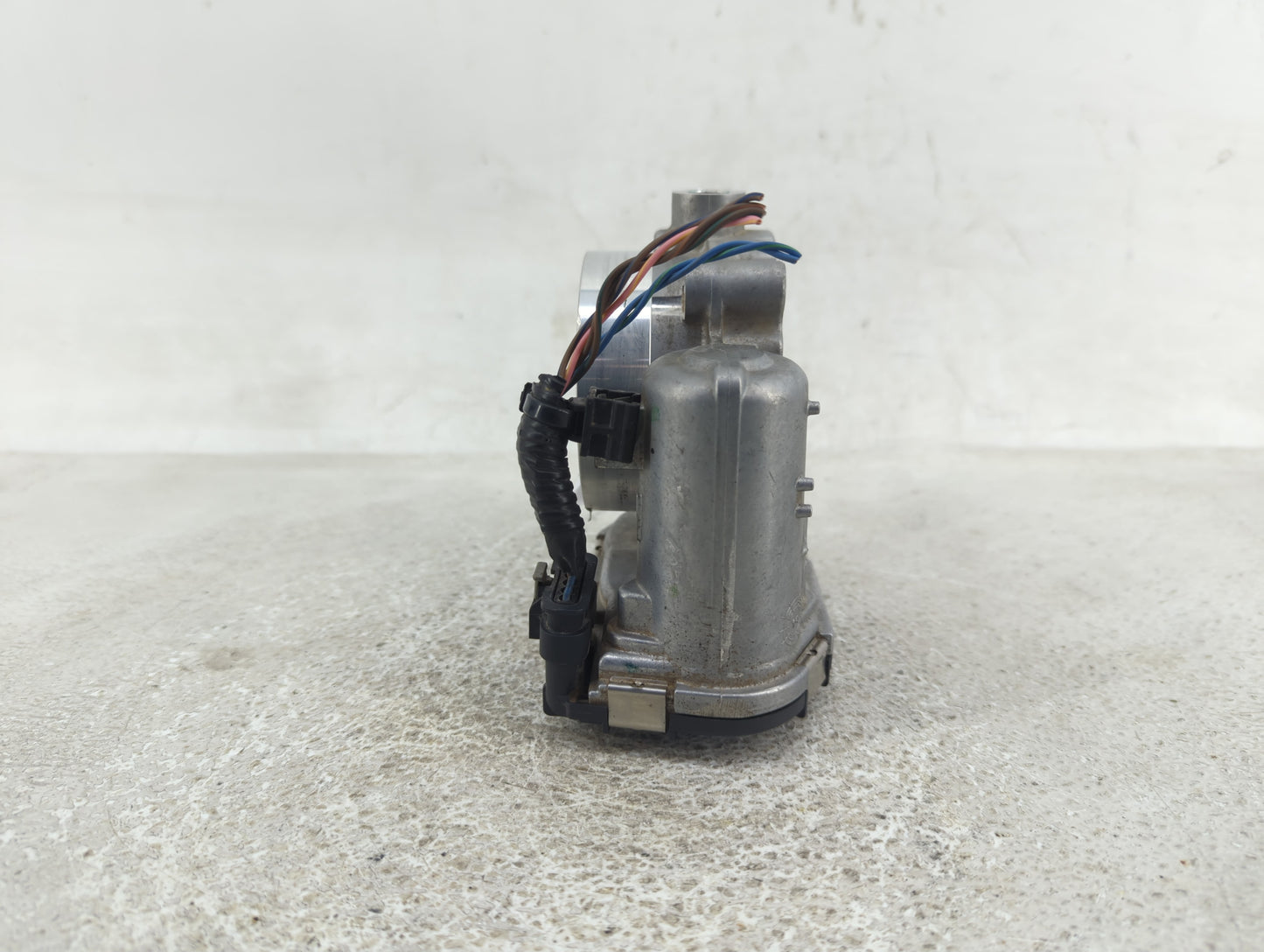 2011-2022 Chrysler 300 Throttle Body P/N:0 280 750 570 05184349AC Fits OEM Used Auto Parts - Oemusedautoparts1.com