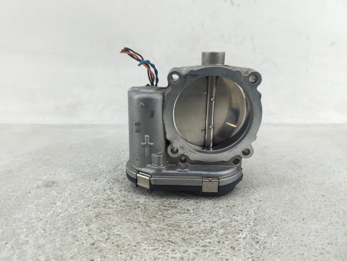2011-2022 Chrysler 300 Throttle Body P/N:0 280 750 570 05184349AC Fits OEM Used Auto Parts - Oemusedautoparts1.com