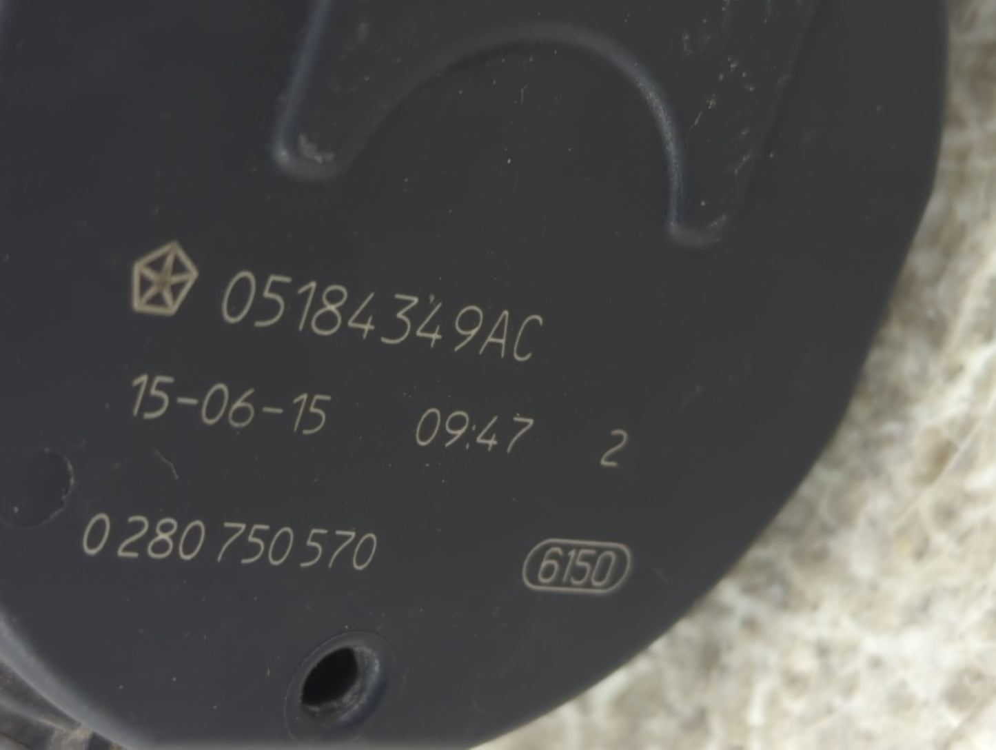 2011-2022 Chrysler 300 Throttle Body P/N:0 280 750 570 05184349AC Fits OEM Used Auto Parts - Oemusedautoparts1.com