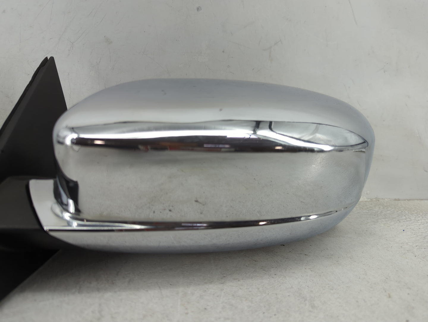 2015-2021 Chrysler 300 Driver Side View Mirror - Left Door Mirror OEM Used - Oemusedautoparts1.com