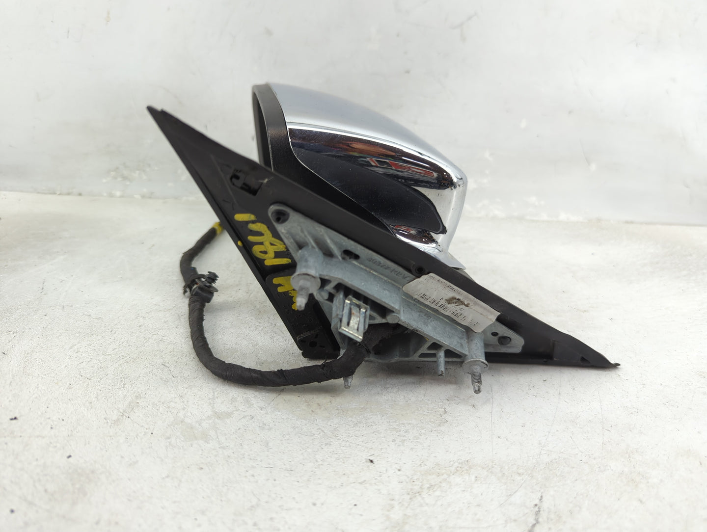 2015-2021 Chrysler 300 Driver Side View Mirror - Left Door Mirror OEM Used - Oemusedautoparts1.com