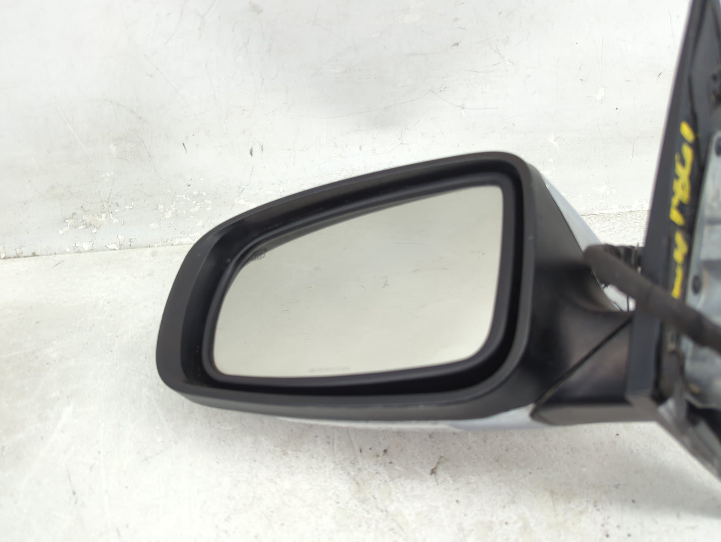 2015-2021 Chrysler 300 Driver Side View Mirror - Left Door Mirror OEM Used - Oemusedautoparts1.com